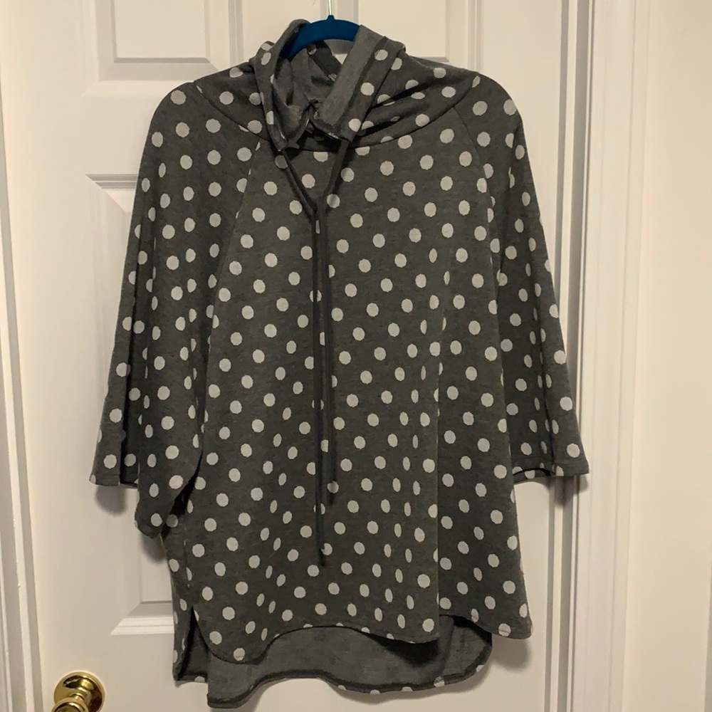 Arianna’s Cowlneck polka dot poncho